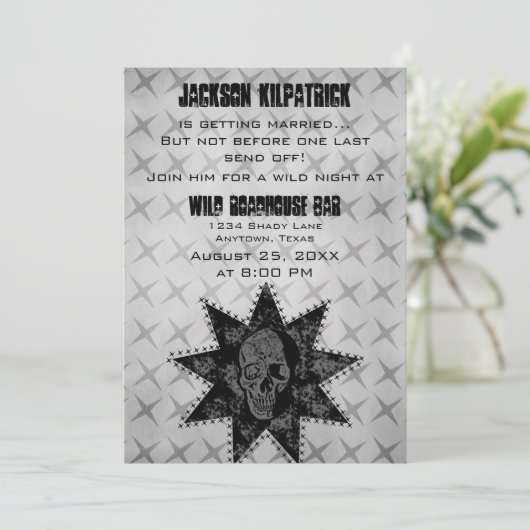 Invitation de fête de bachelor Grunge Skull, Noir (Debout devant)