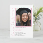 Invitation de fête de remise de diplôme avec photo (Debout devant)