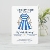 Invitation de fête de robe de marin bleu et blanc  (Debout devant)