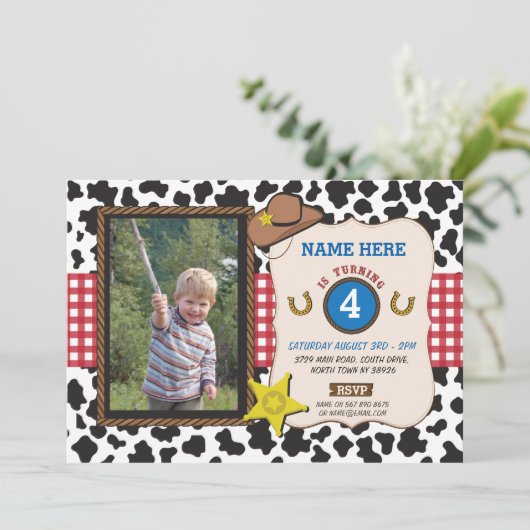 Invitation de garçon de vache à fête (Debout devant)