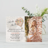 Invitation de graduation de la fille de ballon à a (Debout devant)