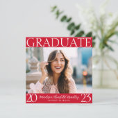 Invitation de Graduation Photo Rouge Gras Moderne (Debout devant)
