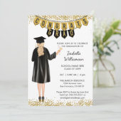 Invitation de graduation unique cheveux blonds (Debout devant)