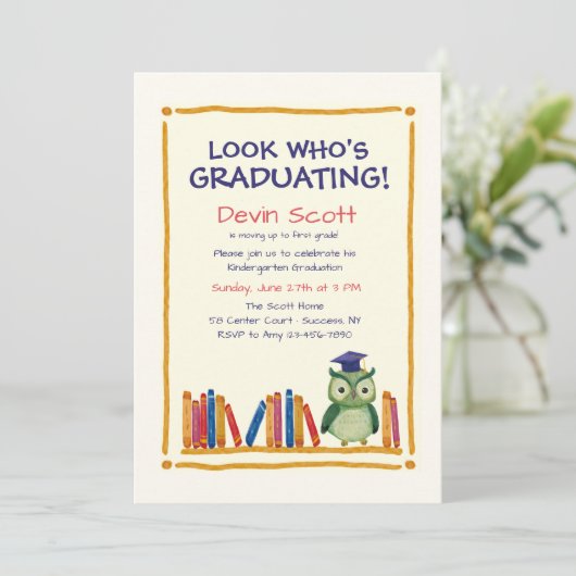 Invitation de la Chouette de graduation (Debout devant)