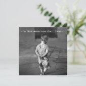 invitation de la fête d'adoption (Debout devant)