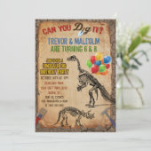 Invitation de la fête d'anniversaire conjointe à d (Debout devant)