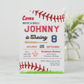 Invitation de la fête d'anniversaire de baseball a (Debout devant)