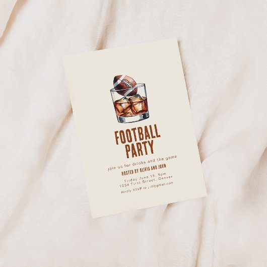 Invitation de la fête de football avec du verre à
