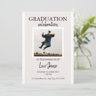 Invitation de la fête de graduation moderne avec p