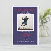 Invitation de la fête de graduation moderne avec p (Debout devant)