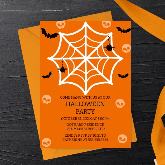 Invitation de la fête d'Halloween éffrayante-mûre 