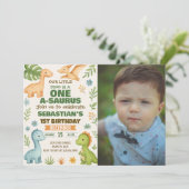 Invitation de la fête Dino modifiable avec photo (Debout devant)