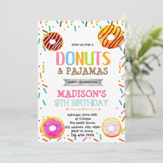 Invitation de la fête du pyjama de Donut (Debout devant)