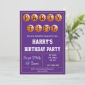 Invitation de la partie de basket-ball (Debout devant)