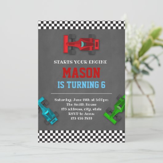 Invitation de la partie de formule de course (Debout devant)