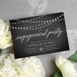 Invitation de la partie d'engagement de Chalkboard<br><div class="desc">Nos invitations rustiques et élégantes de fiançailles en noir et blanc présentent un arrière - plan de tableau noir avec des cordes de lumières blanches sur le dessus,  et "fiançailles" dans la typographie de script de calligraphie chic. Personnalisez avec vos détails de célébration fiançailles en dessous en blanc.</div>