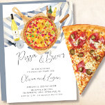 Invitation de la partie d'engagement Pizza & Brew<br><div class="desc">Pizza décontractée et brasserie invitation de fiançailles avec une pizza sur une écorce de pizza avec des bouteilles de bière et de vin sur une nappe à rayures bleu et blanc. Disponible dans notre boutique pour un dîner de douches et de répétitions.</div>