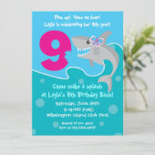 Invitation de la petite fille Shark Bite - 9e fête (Debout devant)
