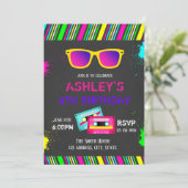 invitation de l'anniversaire 80s (Debout devant)