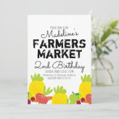 Invitation de légumes et de fruits du marché fermi (Debout devant)