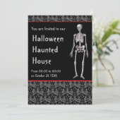 Invitation de maison halloween avec des squelettes (Debout devant)