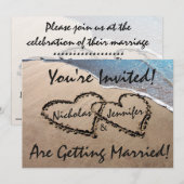 Invitation de mariage sur la plage Deux cœurs dans (Devant / Derrière)