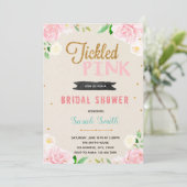 Invitation de partie de douche rose de (Debout devant)