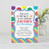 Invitation de partie de saut, de jeu et de rebond (Debout devant)