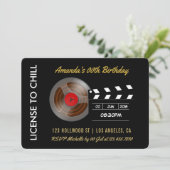 Invitation de passe VIP pour une soirée cinéma d'a (Debout devant)