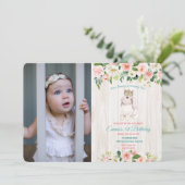 Invitation de photo d'anniversaire florale de lapi (Debout devant)