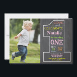 Invitation de photo sur tableau pour la 1ère fête<br><div class="desc">Invitation de fête d'anniversaire de fille avec photo personnalisée sur tableau. Invitation de fête d'anniversaire pour la 1ère année de fille. Texte en rouge, orange, jaune, vert, bleu, violet et rose. Fond à chevron arc-en-ciel coloré. Pour une personnalisation plus poussée, veuillez cliquer sur le bouton "Personnaliser" et utiliser notre outil...</div>