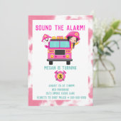 Invitation de pompier Pink Fire Truck Kids (Debout devant)