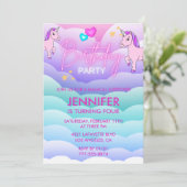 Invitation de pyjama licorne 4e anniversaire rose (Debout devant)