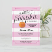 Invitation de récolte de fille de rose de (Debout devant)