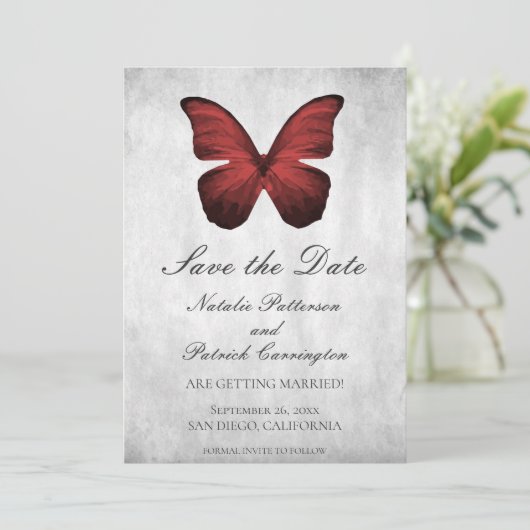 Invitation de sauvegarde de date de papillon rouge (Debout devant)