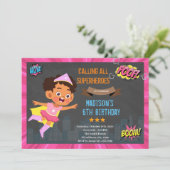 Invitation de super-héros d'enfant africain (Debout devant)