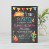 Invitation de tableau noir pour une fête Taco (Debout devant)