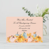 Invitation de Thanksgiving aux citrouilles roses e (Debout devant)