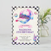 Invitation de thème d'anniversaire de fille avec c (Debout devant)