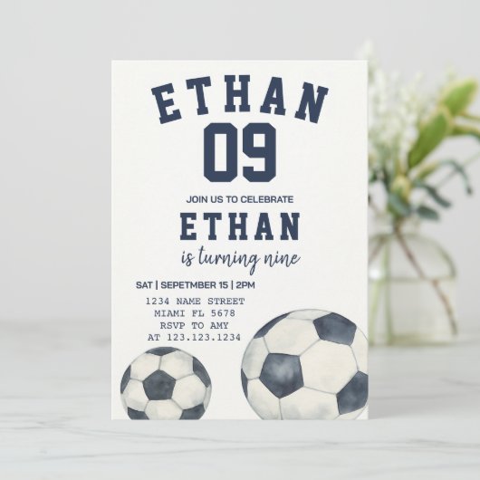 Invitation de thème de football imprimable (Debout devant)