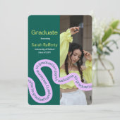 Invitation de typographie verte moderne (Debout devant)