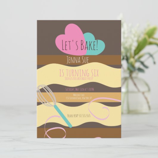 Invitation Décor de gâteau tranché Parfums roses d'anniversai (Debout devant)