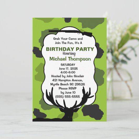 Invitation Deer Hunter Camouflage Anniversaire (Debout devant)