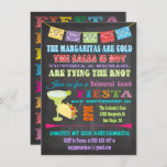 Invitation Déjeuner de répétition de Chalkboard Mexican Fiest<br><div class="desc">Joli et coloré mexicain Fiesta Rehearsal Lunch Invitations avec des bannières lumineuses,  la typographie amusante,  une grande margarita et taco sur un arrière - plan de tableau noir. Alors prenez une boisson froide et une salsa chaude avec cette merveilleuse invitation. Illustration tirée à la main par McBooboo.</div>