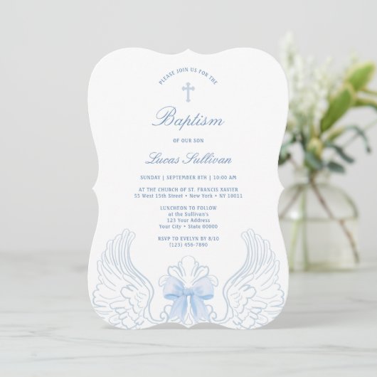 Invitation Delicate Angel Wings Blue Bow Baptism (Debout devant)