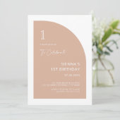Invitation Demi-arc moderne Blush Rose Girl 1er anniversaire (Debout devant)