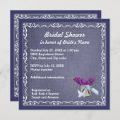 Invitation Denim Blue Burlap, Fleur violette, Jar Bride Douch (Devant / Derrière)