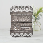 Invitation Dentelle blanche et bois Brown rustique Ado adulte (Debout devant)