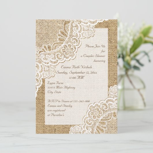 Invitation Dentelle blanche rustique sur burlap mariage coupl (Debout devant)