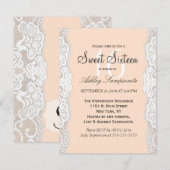 Invitation Dentelle florale blanche sur Beige Peachy (Devant / Derrière)